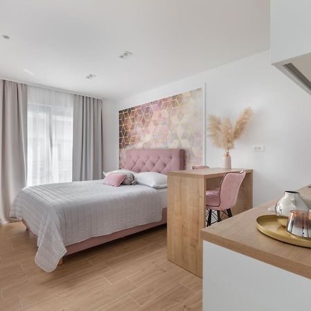 Ivmalu Apartments Tučepi Exteriör bild