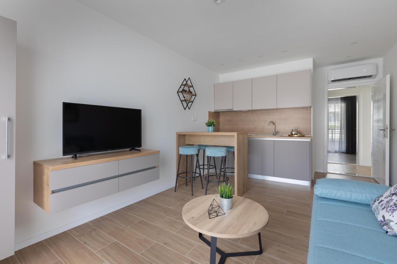 Ivmalu Apartments Tučepi Exteriör bild