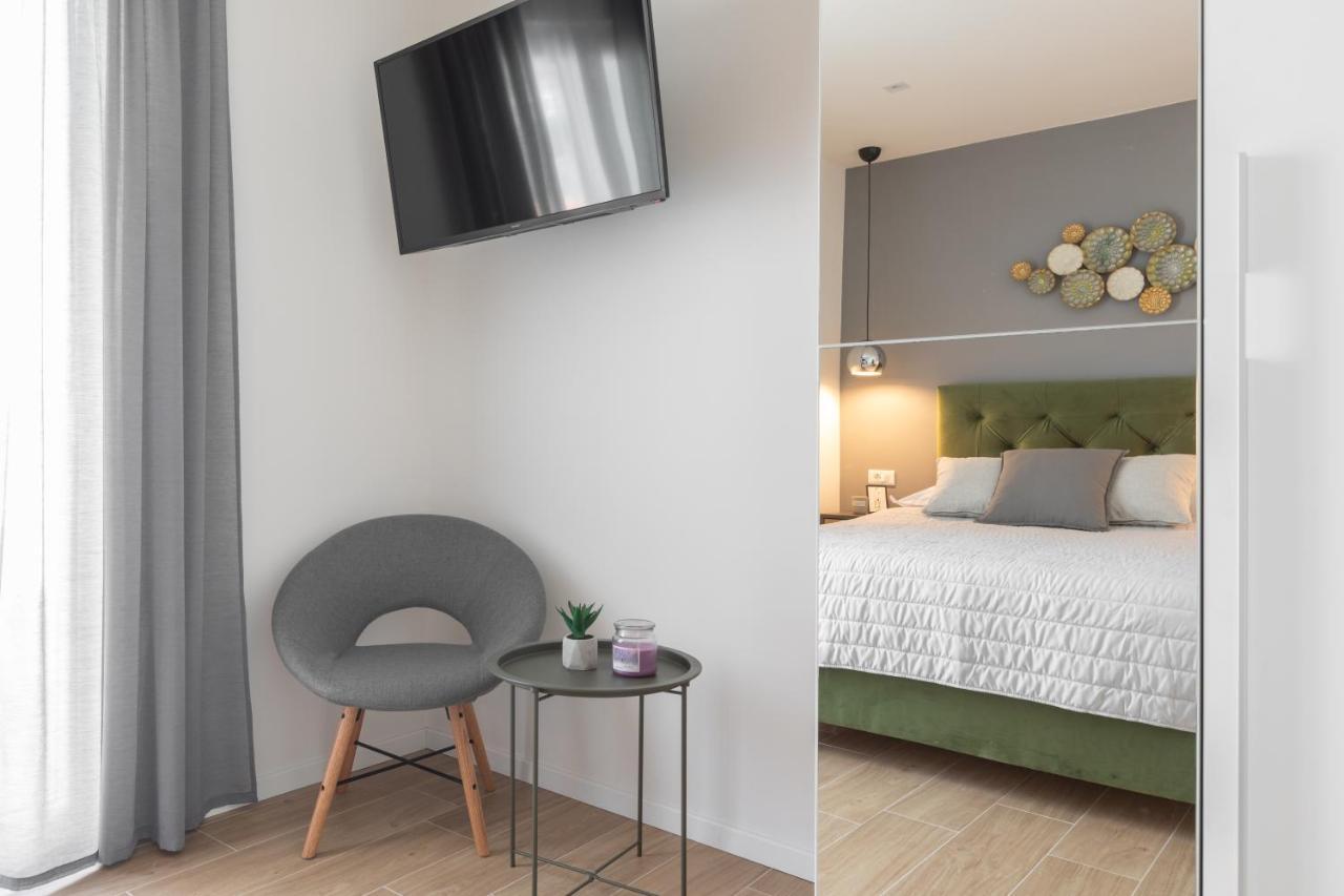 Ivmalu Apartments Tučepi Exteriör bild
