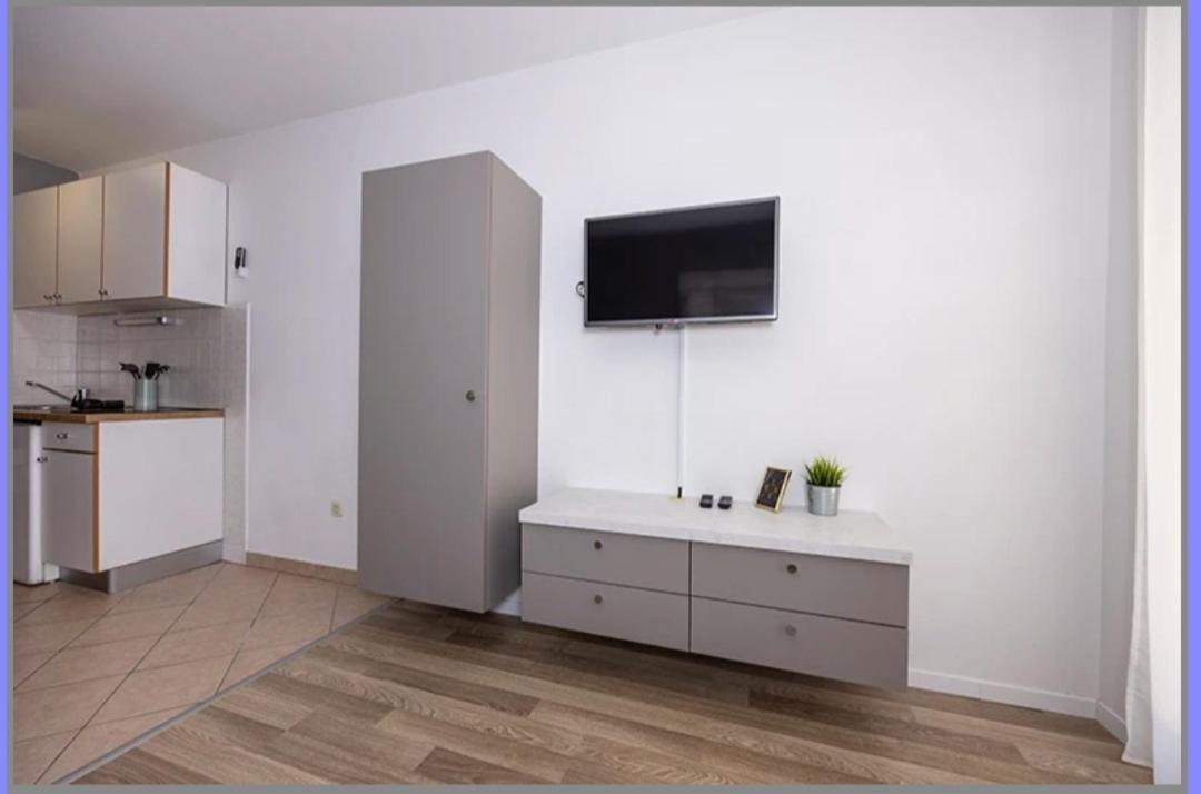 Ivmalu Apartments Tučepi Exteriör bild